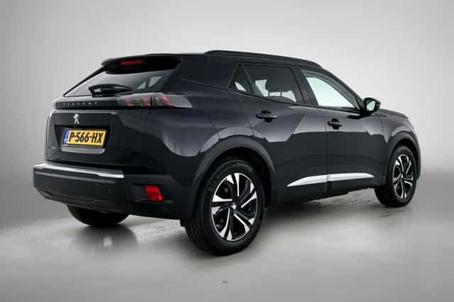 Peugeot e-2008 (2022) thumbnail 5