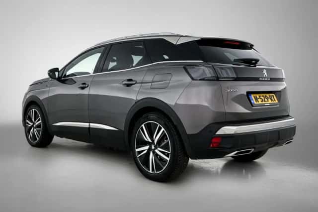 Peugeot 3008 (2022) thumbnail 3