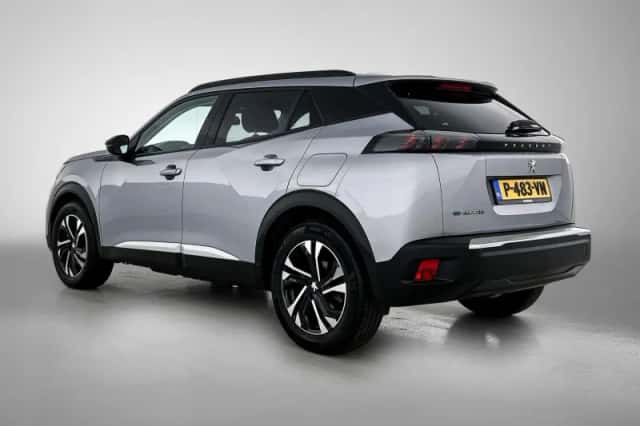 Peugeot e-2008 (2022) thumbnail 3