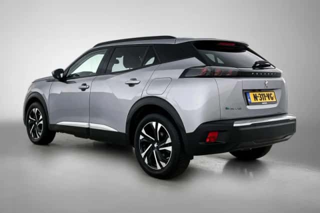 Peugeot e-2008 (2021) thumbnail 6