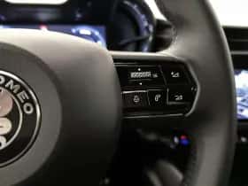 Alfa Romeo Junior (2025) thumbnail 17
