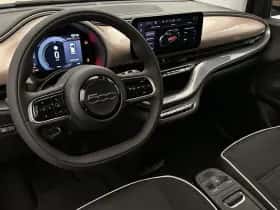 Fiat 500 (2024) thumbnail 9