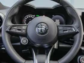 Alfa Romeo Tonale (2024) thumbnail 24