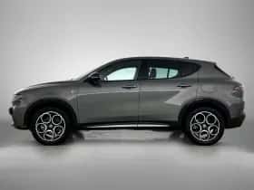Alfa Romeo Tonale (2023) thumbnail 5