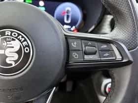 Alfa Romeo Tonale (2023) thumbnail 16