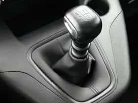 Opel Combo (2019) thumbnail 19