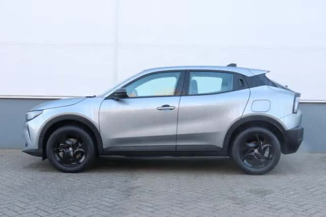 Alfa Romeo Junior (2025) thumbnail 2