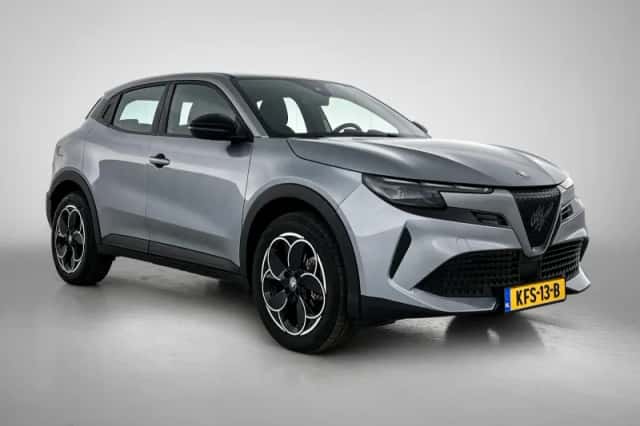 Alfa Romeo Junior (2025) thumbnail 2