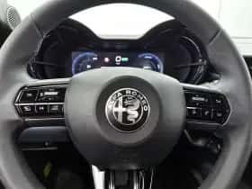 Alfa Romeo Junior (2025) thumbnail 13