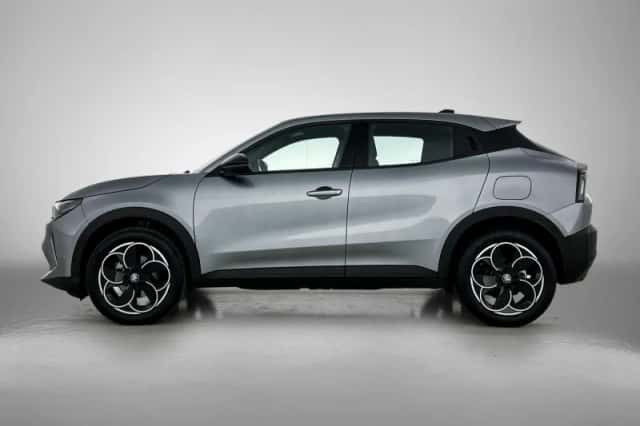 Alfa Romeo Junior (2025) thumbnail 5
