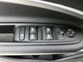 Jeep Avenger (2024) thumbnail 34
