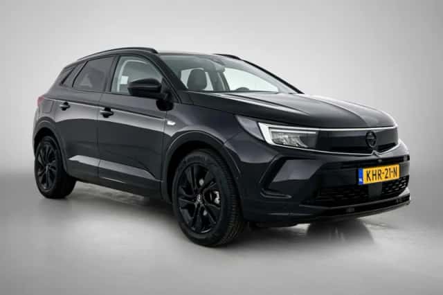 Opel Grandland (2023) thumbnail 2