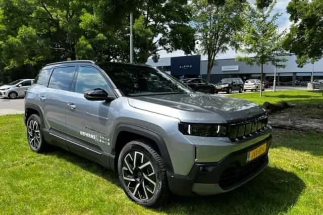 Jeep Compass (2026) thumbnail 3