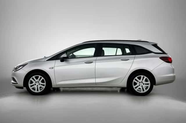 Opel Astra (2018) thumbnail 2