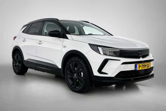 Opel Grandland (2022) thumbnail 2