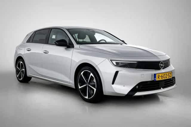 Opel Astra (2022) thumbnail 2