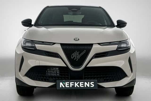 Alfa Romeo Junior (2026) thumbnail 3