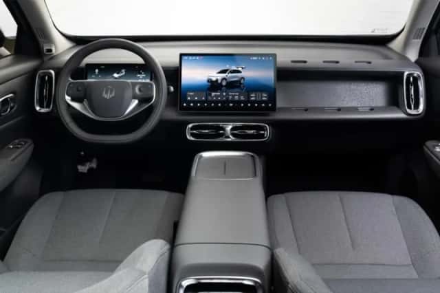 Leapmotor B10 (2026) thumbnail 4
