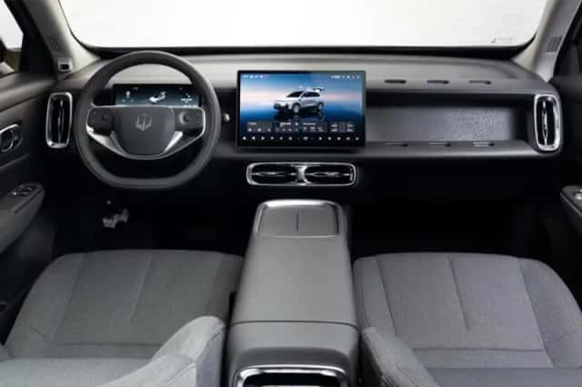 Leapmotor B10 (2026) thumbnail 4