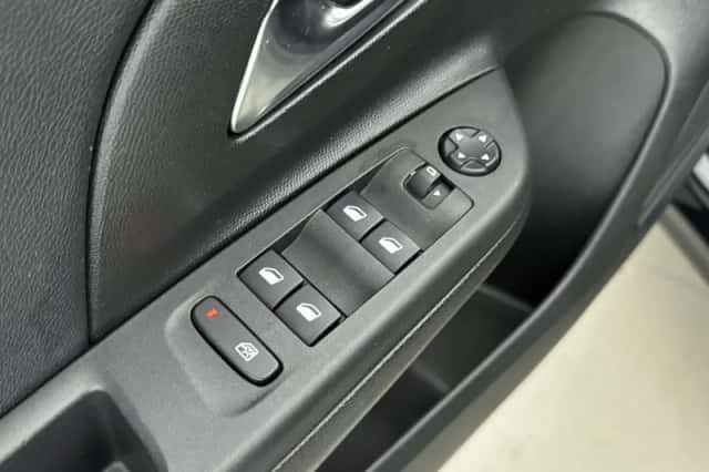 Opel Corsa (2020) thumbnail 19