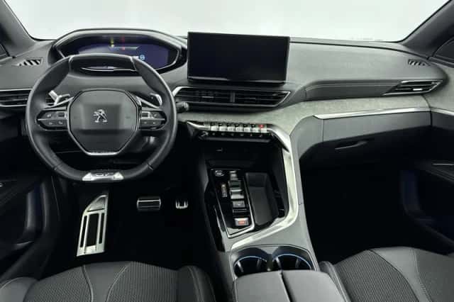 Peugeot 3008 (2023) thumbnail 7