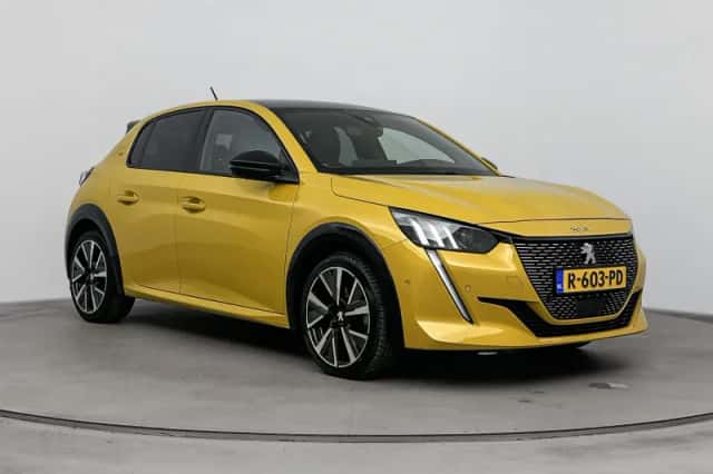 Peugeot 208 (2022) thumbnail 2