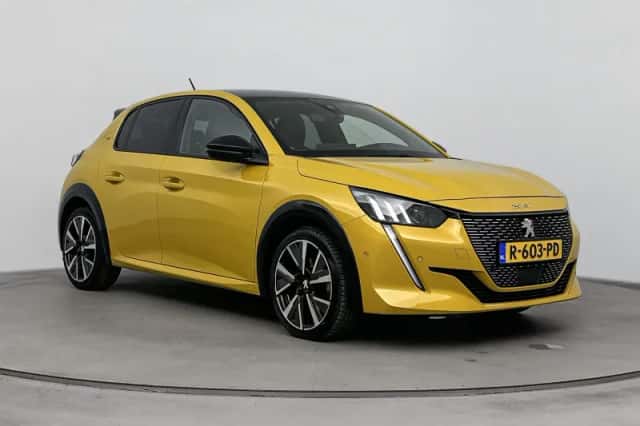 Peugeot 208 (2022) thumbnail 2