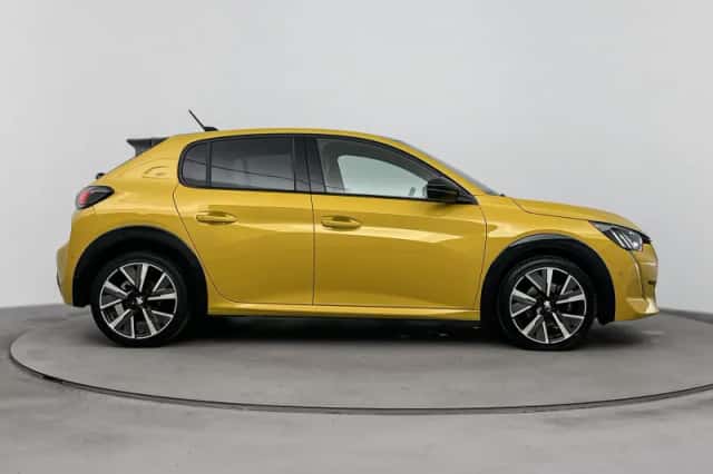 Peugeot 208 (2022) thumbnail 14