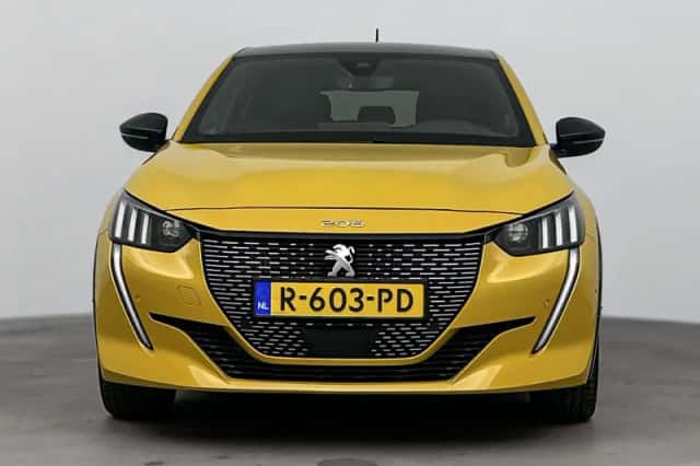 Peugeot 208 (2022) thumbnail 3