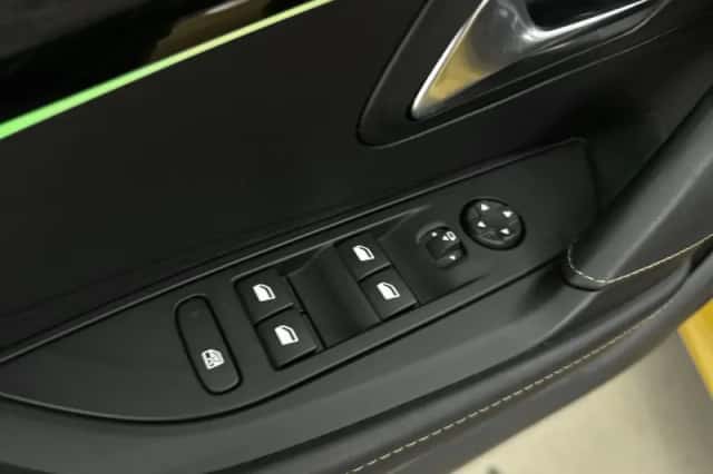 Peugeot 208 (2022) thumbnail 26
