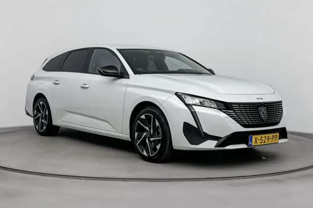 Peugeot 308 (2023) thumbnail 2