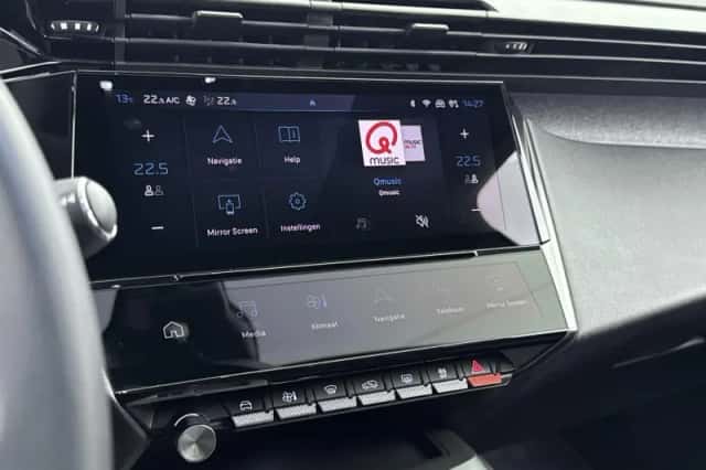 Peugeot 308 (2023) thumbnail 17