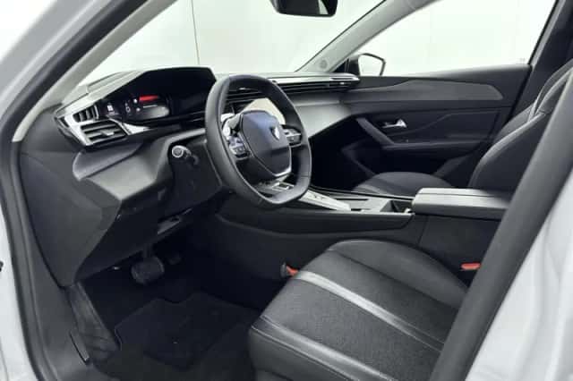 Peugeot 308 (2023) thumbnail 18