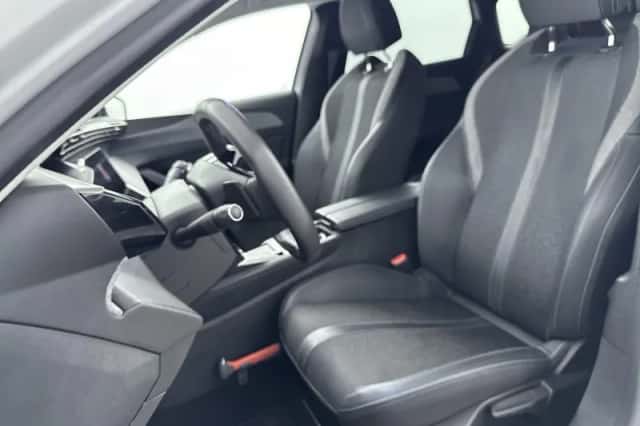 Peugeot 308 (2023) thumbnail 5