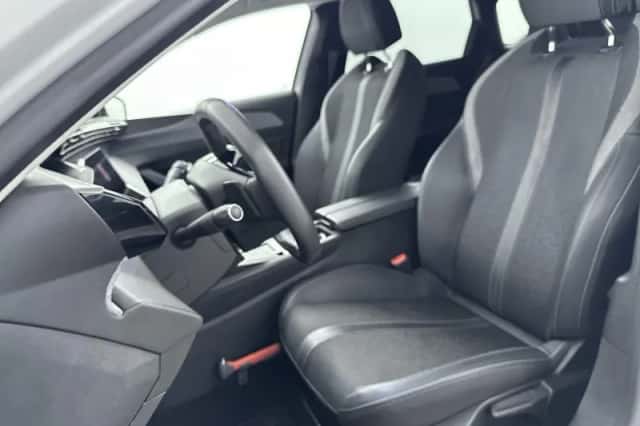Peugeot 308 (2023) thumbnail 5
