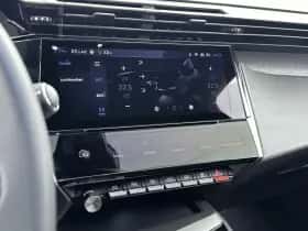 Peugeot 308 (2023) thumbnail 6