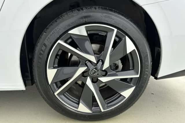 Peugeot 308 (2023) thumbnail 8
