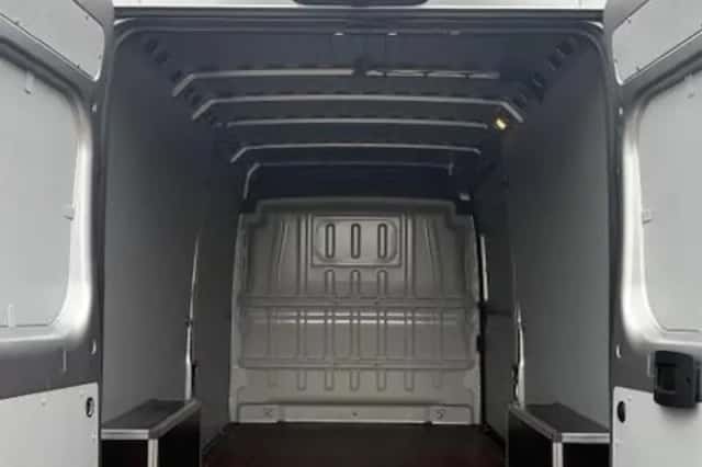 Peugeot E-Boxer (2025) thumbnail 8