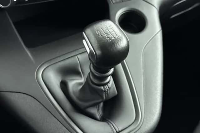 Opel Combo (2019) thumbnail 22