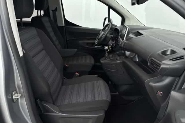 Opel Combo (2019) thumbnail 30
