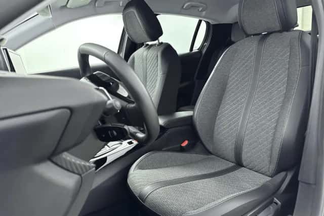 Peugeot 208 (2024) thumbnail 12