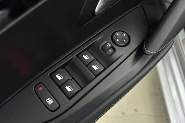 Peugeot 208 (2024) thumbnail 15
