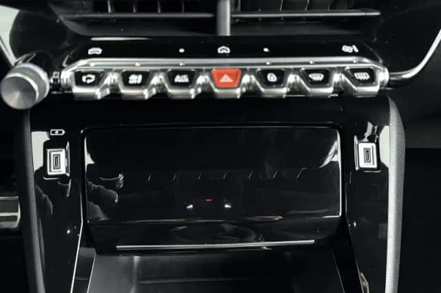 Peugeot 208 (2024) thumbnail 22