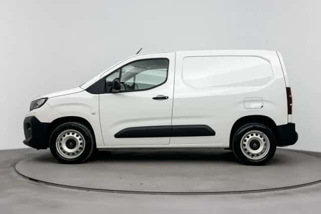 Peugeot Partner (2024) thumbnail 2