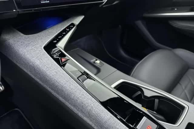 Peugeot e-3008 (2025) thumbnail 28