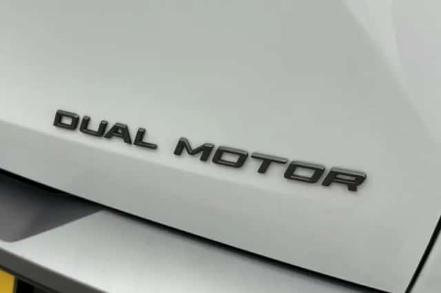 Peugeot e-3008 (2025) thumbnail 32