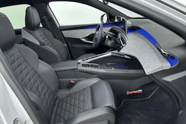 Peugeot e-3008 (2025) thumbnail 38