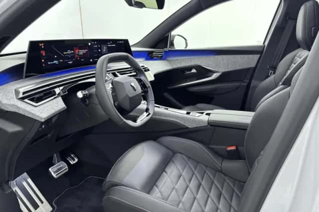 Peugeot e-3008 (2025) thumbnail 6