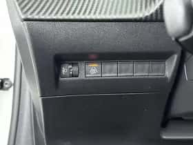 Peugeot e-208 (2022) thumbnail 23