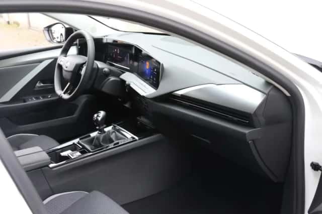 Opel Astra (2025) thumbnail 9